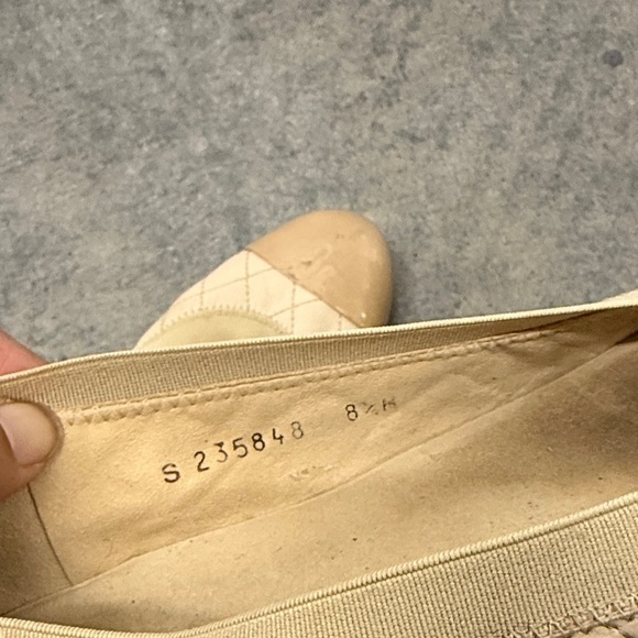 Stuart Weitzman Tan Quilted Flats - Picture 6 of 6